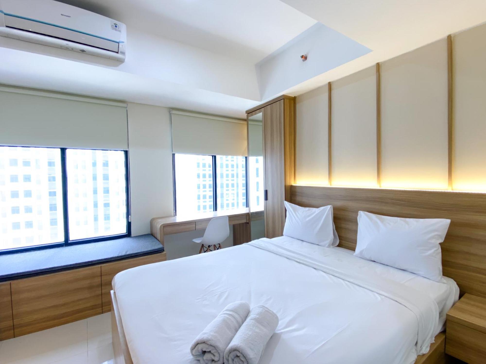 Homey And Warm Studio Room Pollux Chadstone Apartment By Travelio Cikarang Exterior foto